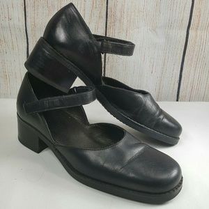 Walking Co Black Leather Mary Janes Made in Italy